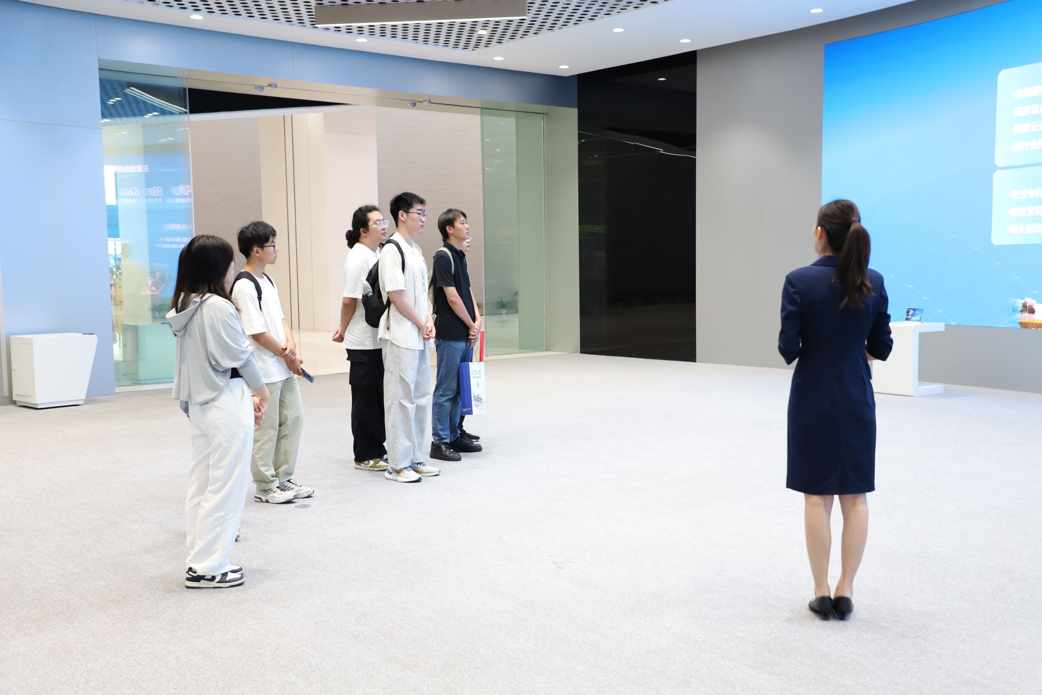 芯火相傳，浪潮之巔 微電子學院赴浪潮集團開展“祖國需要 天大志愿”就業行專項實踐活動